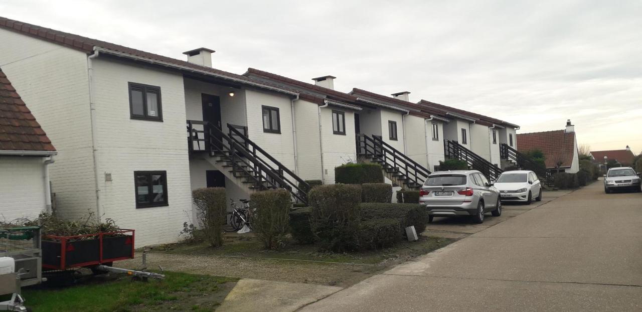 Appartement à Bredene au rez-de-chaussée Esterno foto